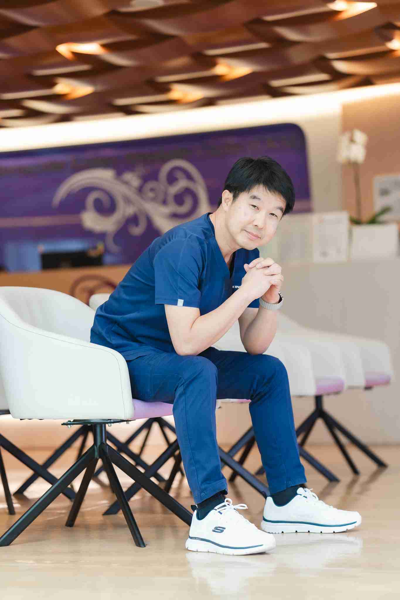 นพ. พิมุข เทพมงคล