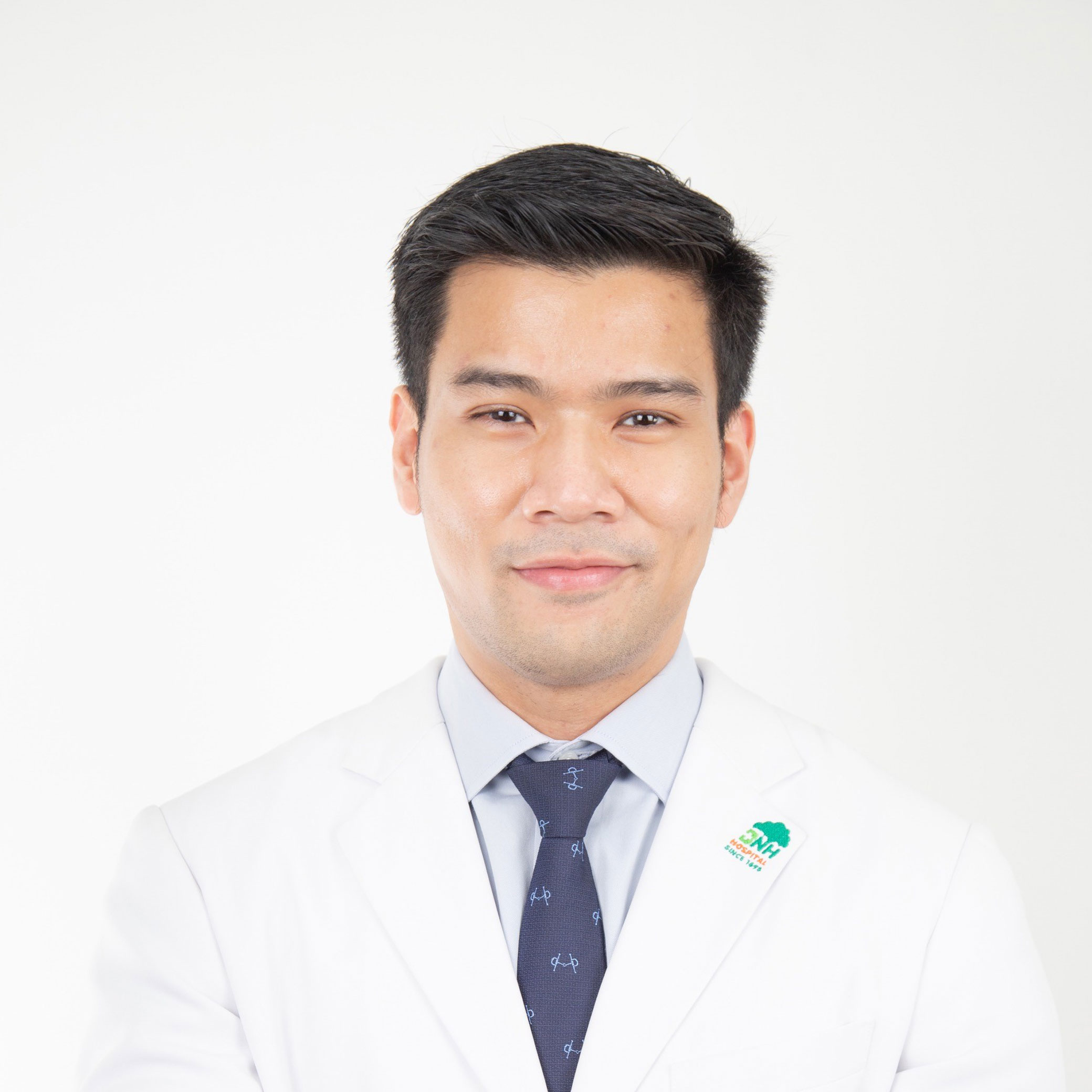 Dr. Dr. Pakpoom Somrak, M.D. - Orthopaedics specialist at BNH Hospital, Thailand